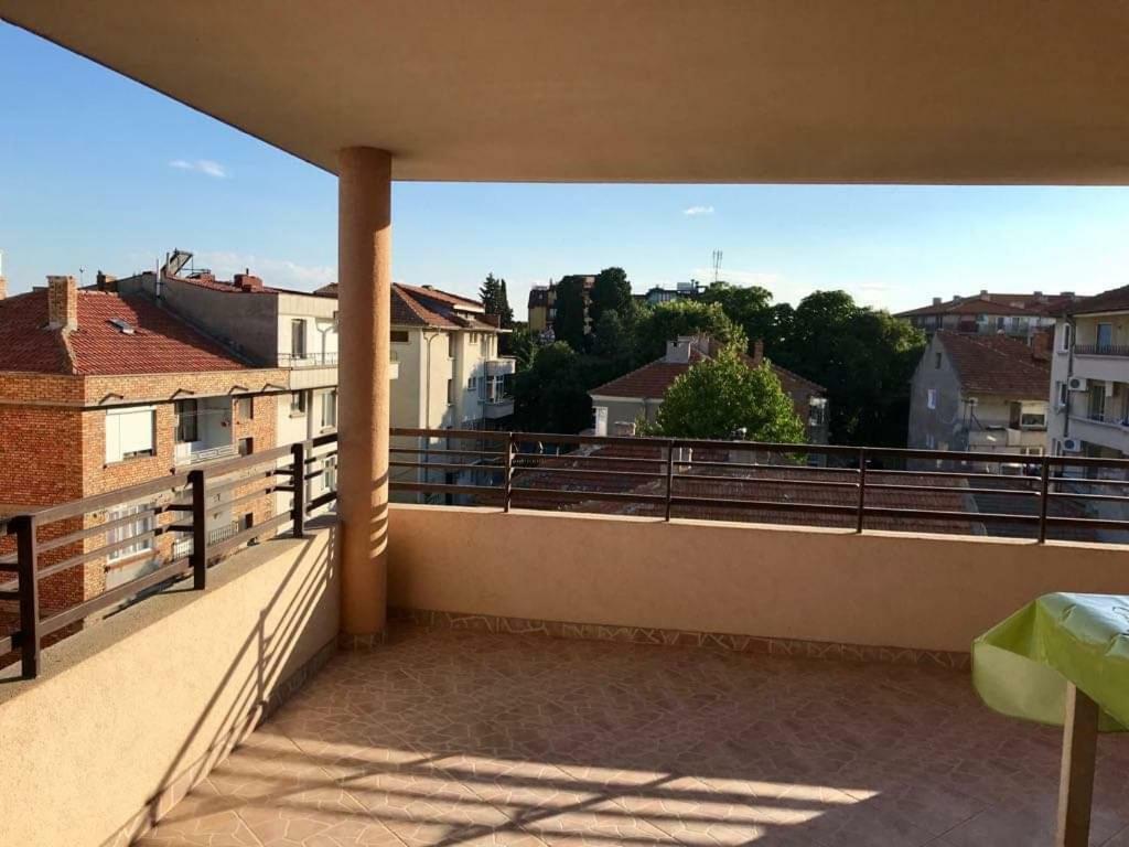 Студиа Мансарда Ненови Pomorie Esterno foto